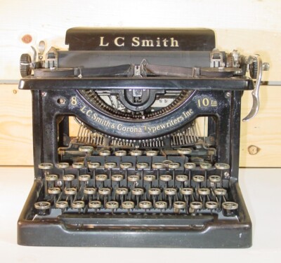 Antique Fabulous 1923 LC Smith Corona Black Typewriter 8-10