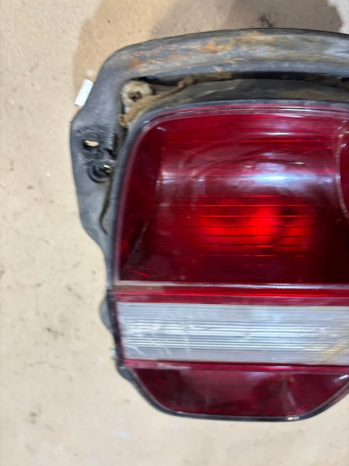1968 1969 FORD GALAXIE LTD LEFT RIGHT PASSENGER DRIVER SIDE TAILLIGHT TAIL LITES - Image 3 of 4
