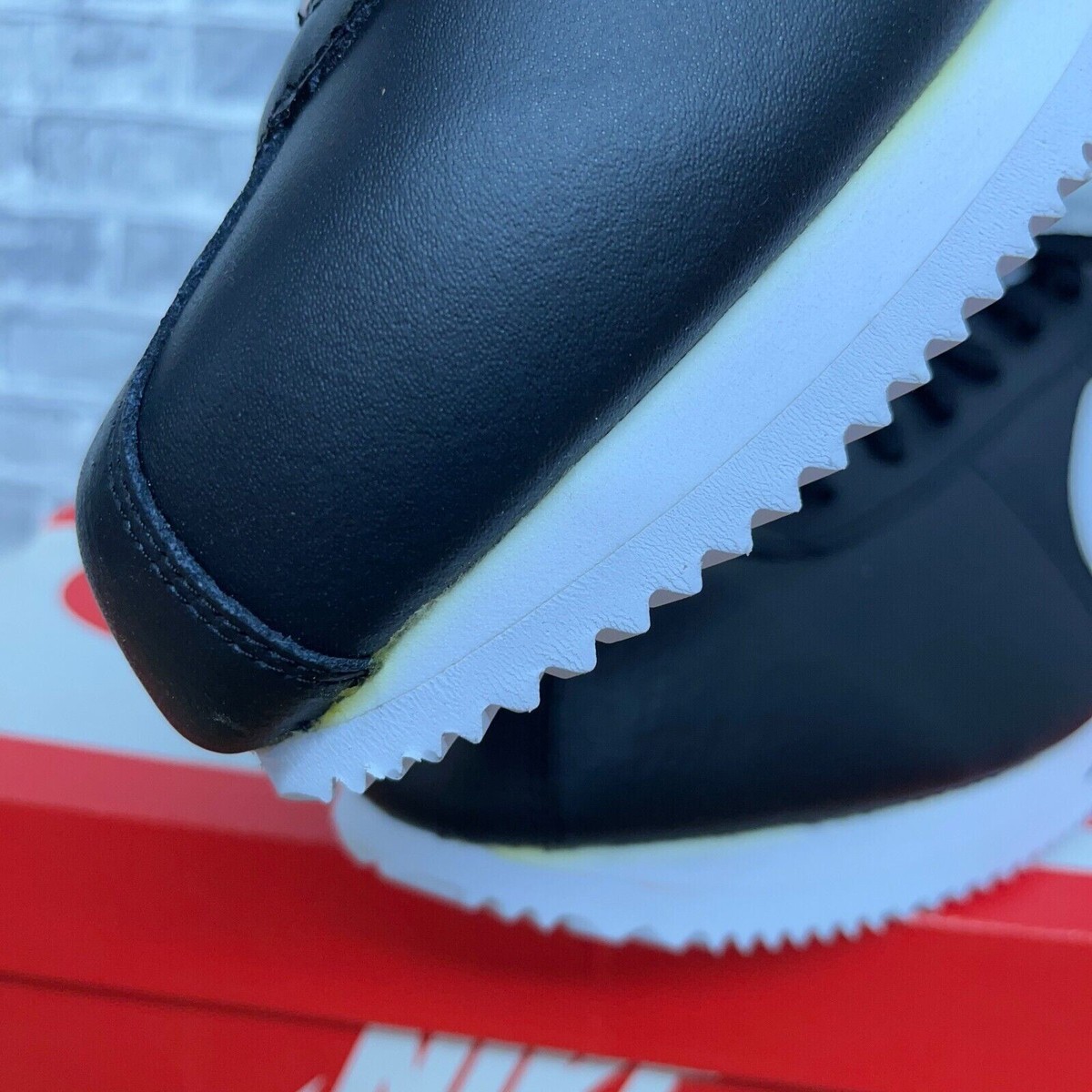 Nike Classic Cortez Basic 316418-012 Mens Size 12 Black Leather Athletic Shoes Nike Cortez Basic Leather  main image 2