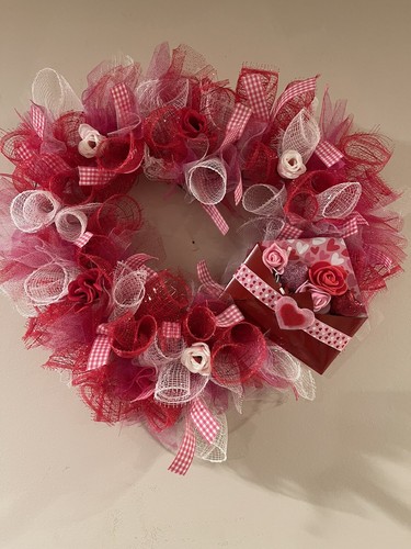 Romantic Heart Shaped Valentine’s Day Wreath - Picture 2 of 3