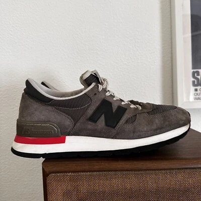 New Balance 990