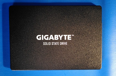 2.5 inch SATA SSD | 240GB | SATA III | Gigabyte | GP-GSTFS31240GNTD