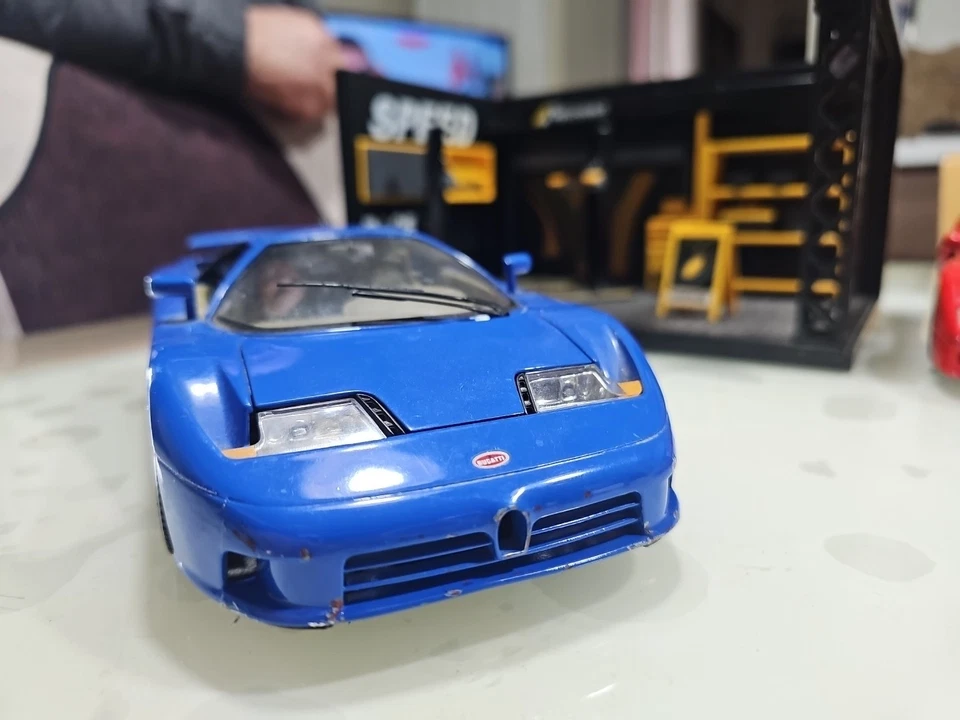 Modello auto Burago Bugatti 110 EB anno 1991 scala 1:18 Made in Italy - Immagine 4 di 4