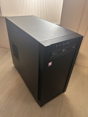 Computer Sharkoon Custom - GAMING-PC - Intel i7 14700F - 32GB RAM - 1TB NVMe+2TB
