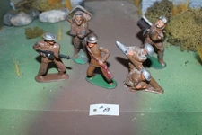 MANOIL AND BARCLAY LEAD TOY SOLDIER  MIXED LOT OF SOLDIERS-1940 LOT #8