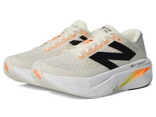 Woman's Sneakers Athletic Shoes New Balance FuelCell SuperComp Trainer v3