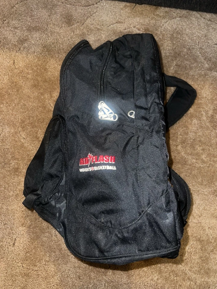 Mochila de basquete Nike edição time de basquete feminino Saint Francis Red Flash - Imagem 2 de 4