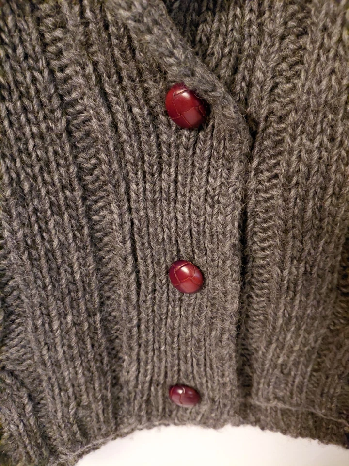 Suéter feminino J.Crew cinza lã xale colarinho couro botão M em excelente estado usado - Imagem 2 de 4