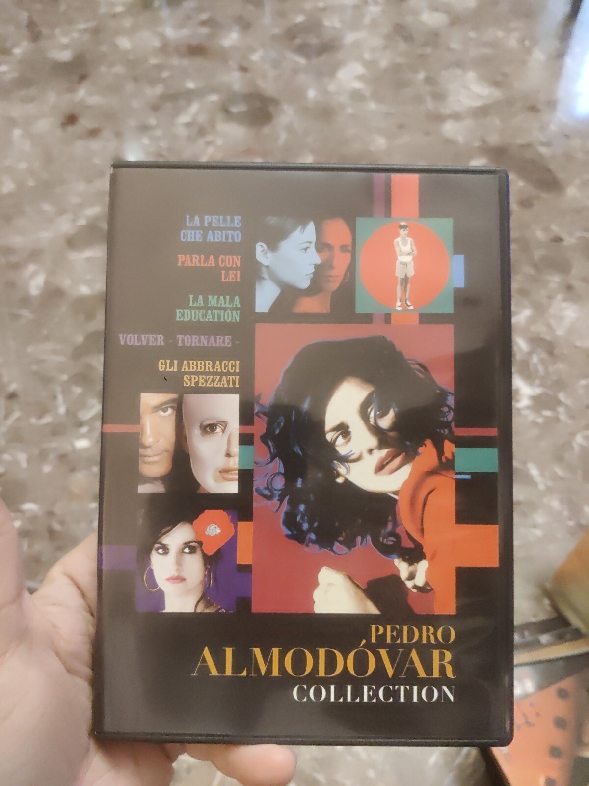 Foto 1 di 7