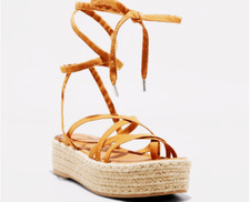 Universal Thread Tan Donny Wedge Platform Heel Sandals Ankle Lace Woman 6.5 NWT