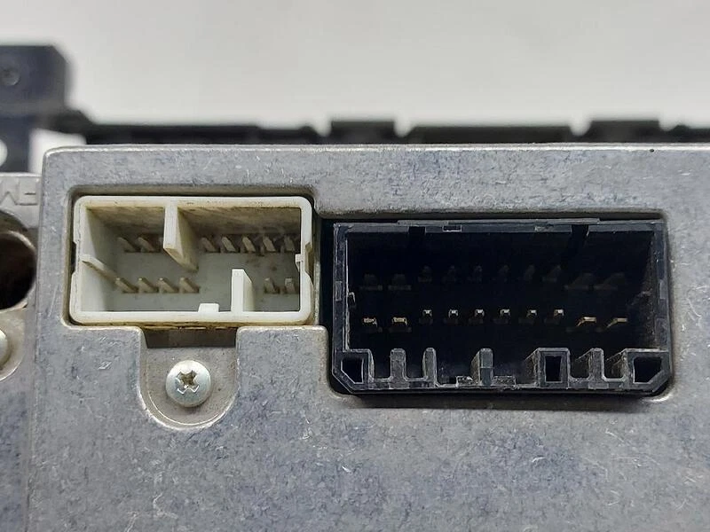 FA05960 autoradio pour SUZUKI GRAND VITARA JB (JT) 1 9 LTR. DDIS 2005 193570 - Photo 4/4