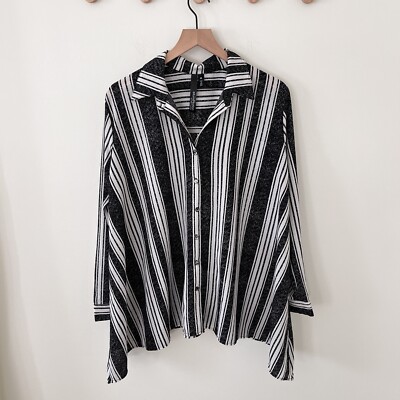 EllumiNation Black White Stripe Button Down Flowy Blouse Medium