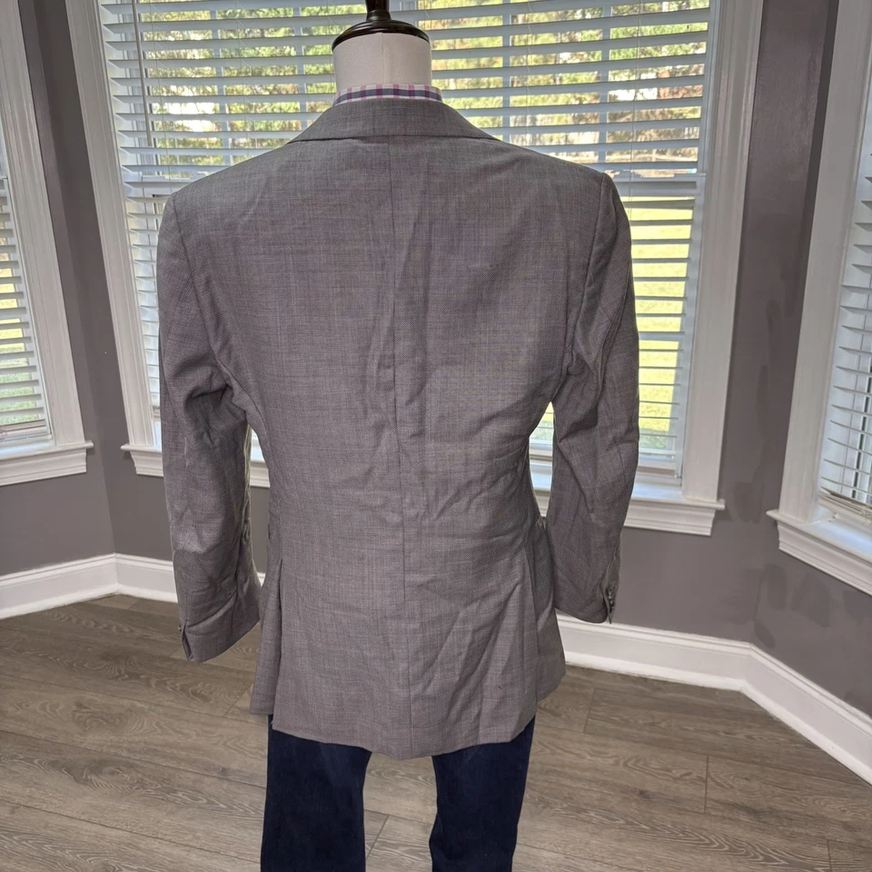 Suitsupply 2 Button Sport Coat Size 42R Gray Zignone Wool Jacket Blazer - Image 3 of 4