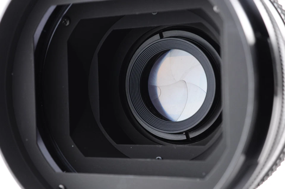 ** MINT LENS ** Polaroid 600SE Instant Film Camera + Mamiya 127mm f/4.7 From JPN - Image 3 of 4