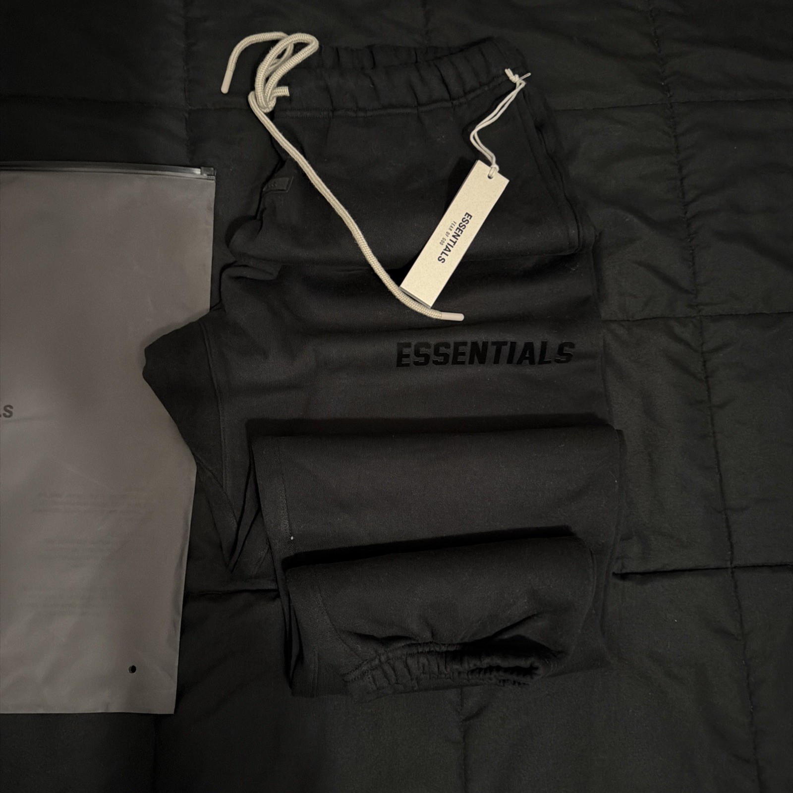 SIZE XL Jet Black Sweatpants BRAND NEW Fear of God Essentials  100% Authentic thumbnail 3