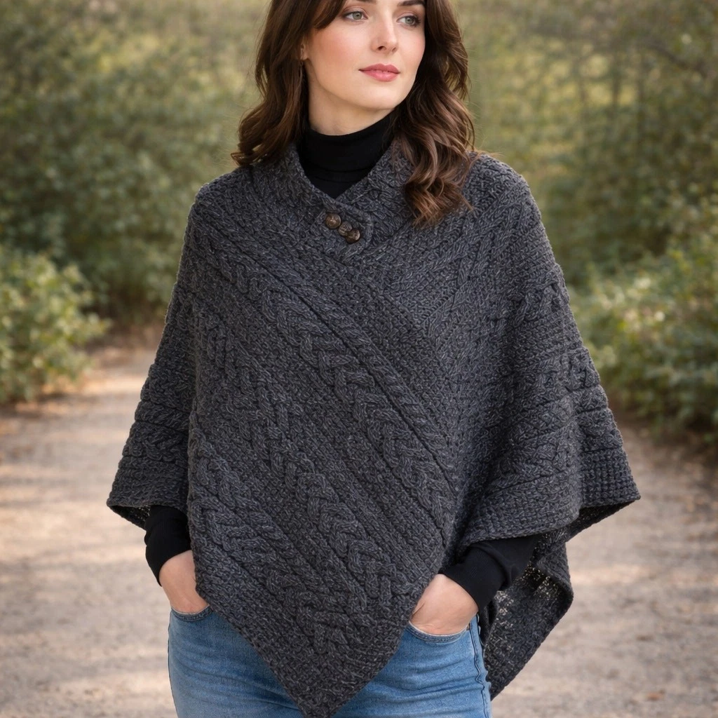 Aran Sweater Market Pure New Wool Cable Poncho Button Detail‎‎‎‎‎‎‎ Derby-OS-NWT
Opens in a new wind