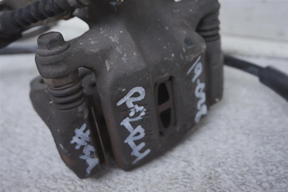 Pinza de freno trasero derecho pasajero Acura RSX 2002-2006 43018-S5A-J02RM Foto 2 de 4