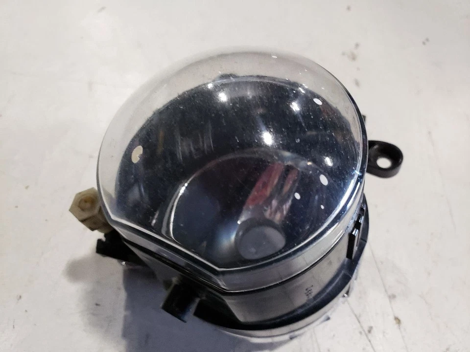 Faro antiniebla derecho - BMW E46 330CI Coupé 2003 - Se adapta a 01-03 OEM 8371908 Foto 2 de 4