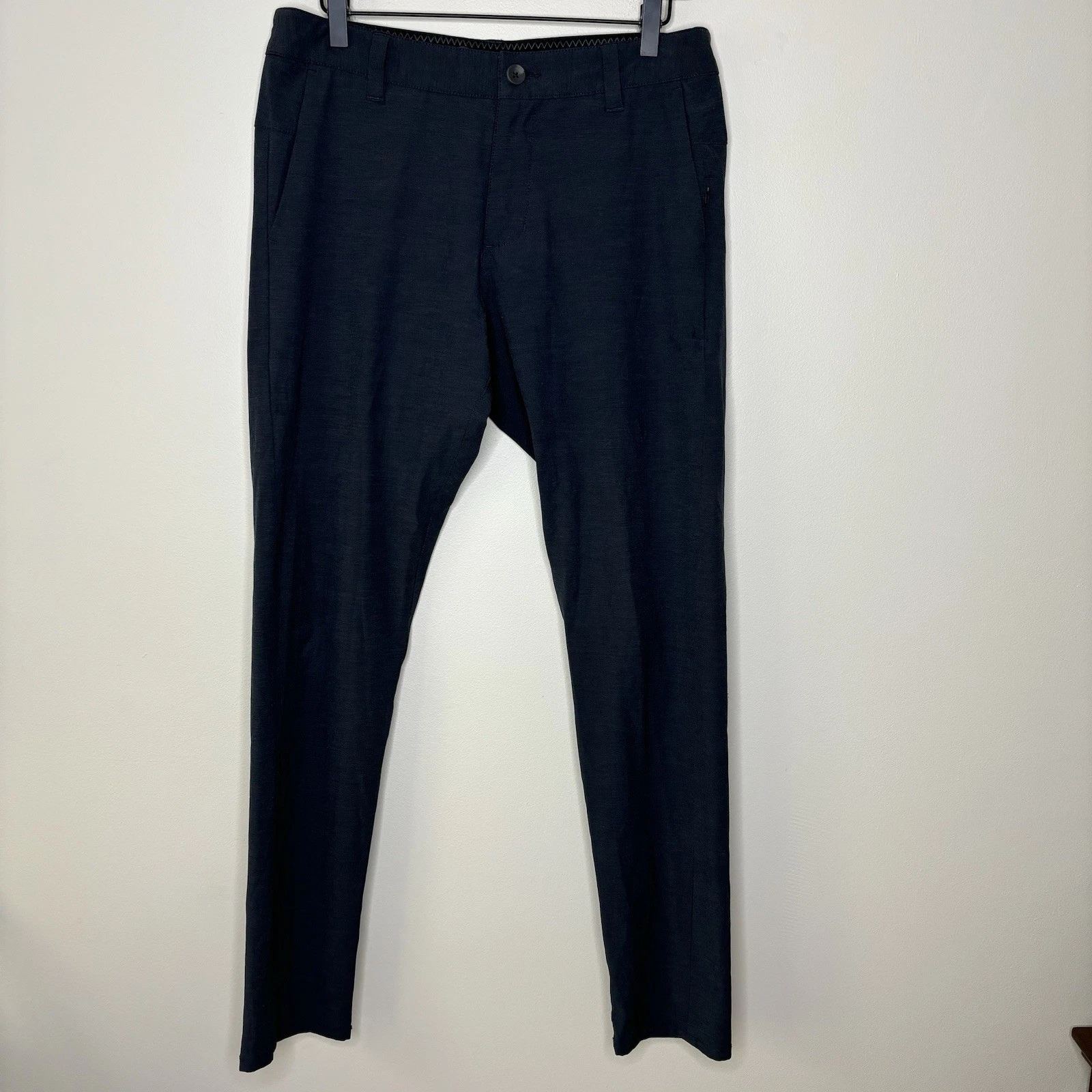 Vuori Aim Pants Men Sz 30x31 Gray Performance Lightweight Stretch Wicking V431