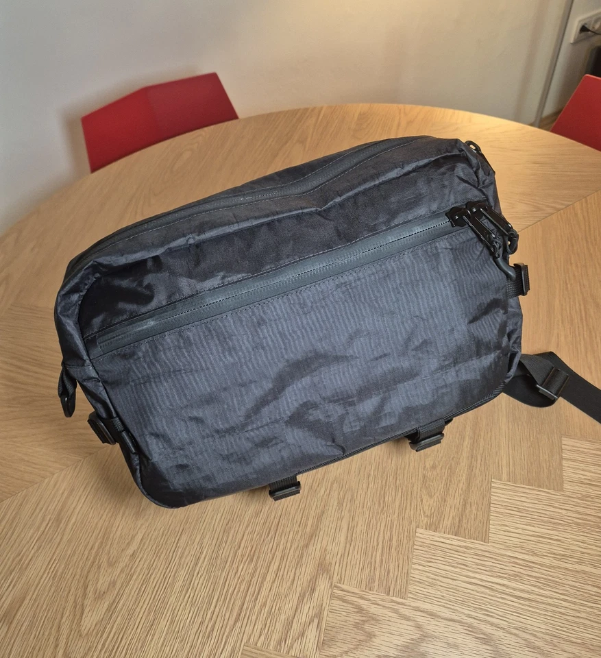 Dsptch - Slingpack Dyneema Black