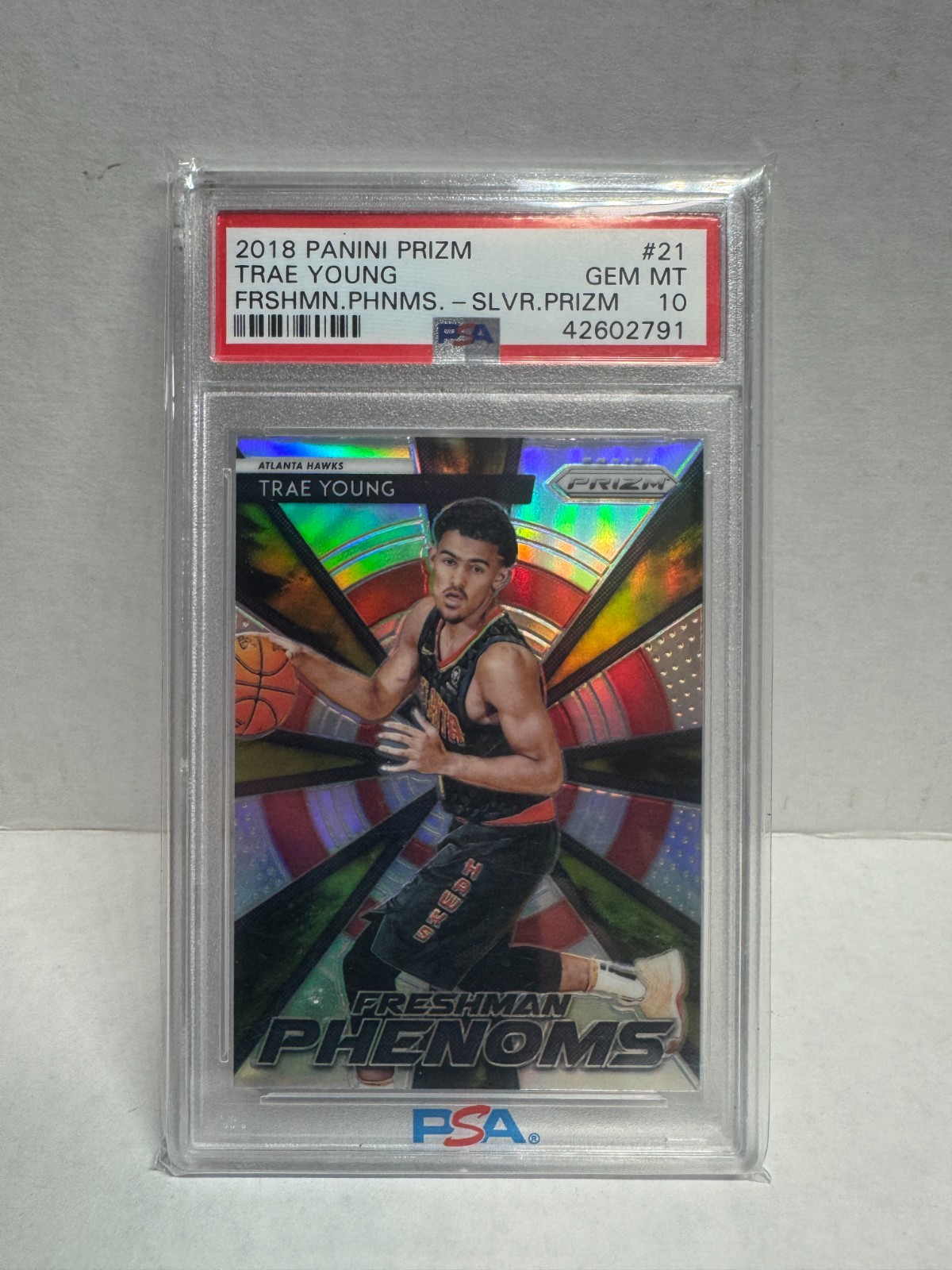 2018-19 Prizm Trae Young Freshman Phenoms Silver RC #21 Hawks PSA 10