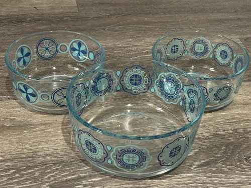 Vintage Pyrex Turquoise And Blue Medallion Pinwheel Bowl 7203 & 7201 Set Of 3
