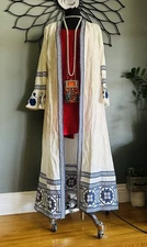 ALEXIS Belia Embroidered  Dress S pure linene  long sleeves embroidered No belt