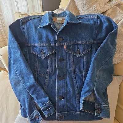  Vintage Levi Denim Trucker Jacket 70704-0914 Size Small Orange Tag 