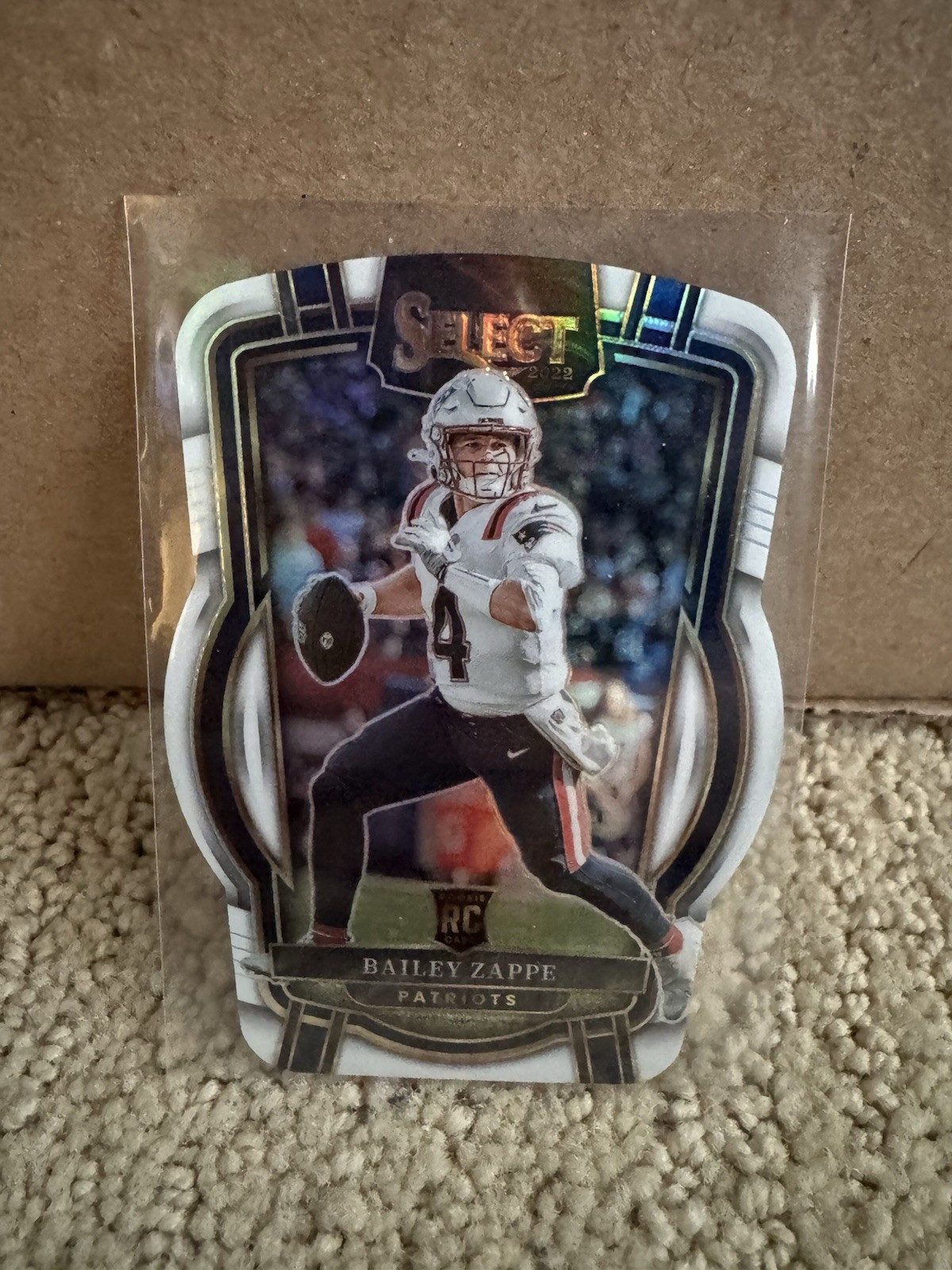 2022 Panini Select - Club Level Bailey Zappe #231 White Die Cut Prizm /49 Rookie