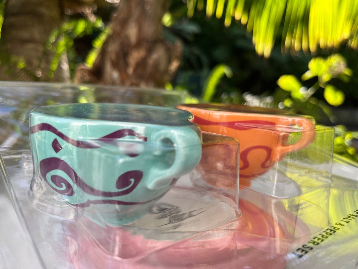 Disney Parks Alice's Mad Tea Party - Tea Cups Salt & Pepper