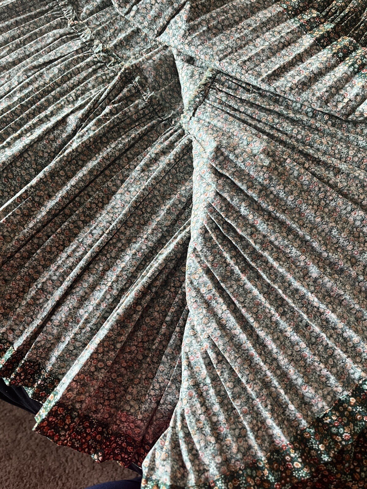 Martha of Taos Rare Vintage Ditsy print Broomstic… - image 12