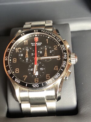 VICTORINOX SWISS ARMY 