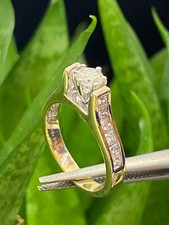 Stunning 0.90 Cts Round Princess Cut Diamonds Engagement Ring In 585 14K Gold