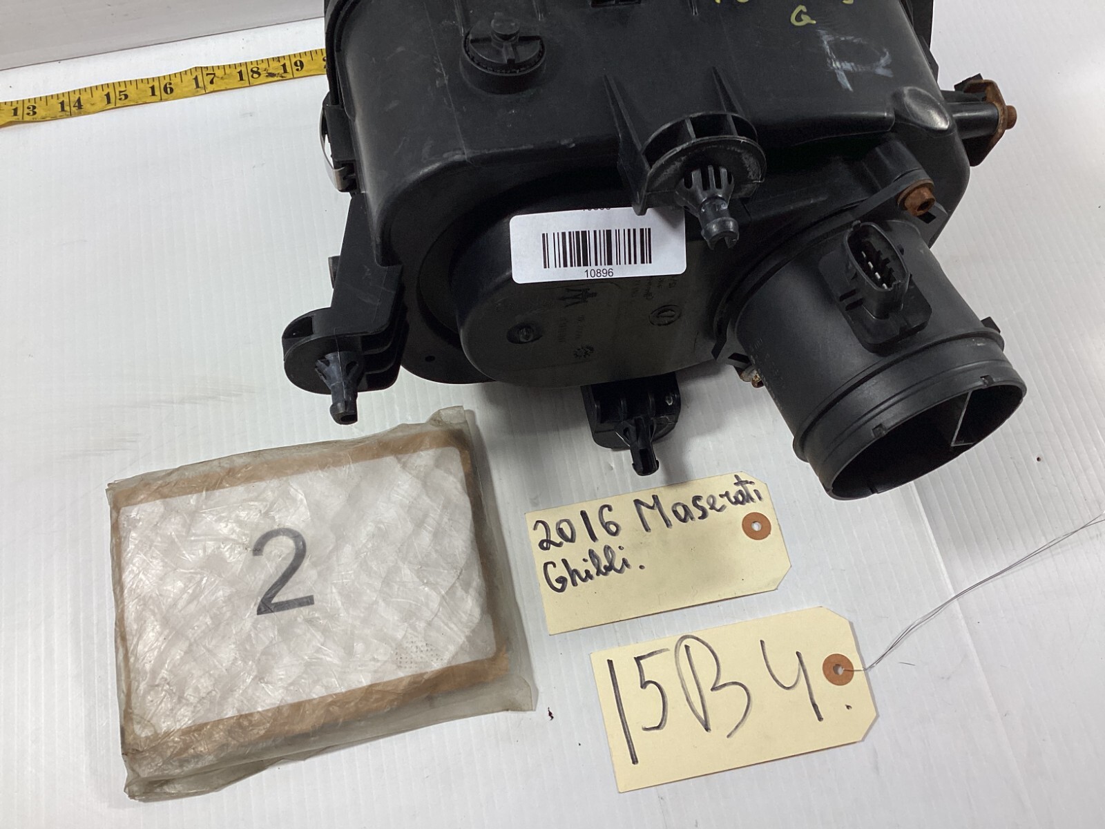 2014-2017 Maserati Ghibli Engine Air Intake Filter Right 670001543, 70552746 OEM