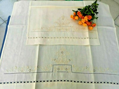 Handtücher 1+1 aus 100% reinem Leinen mit Stickerei Englischer Stich und Vollstich von Hand