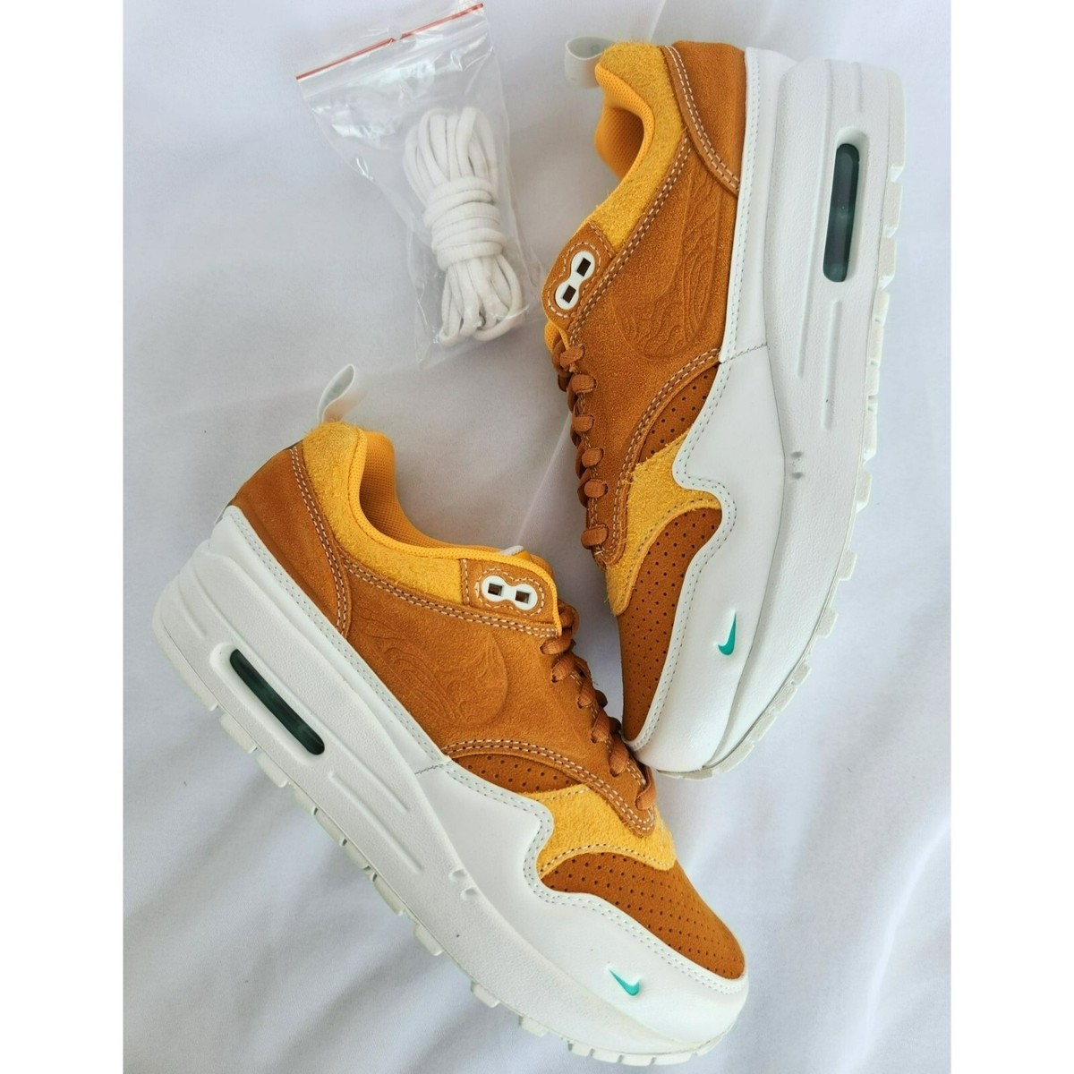 WOMEN'S NIKE AIR MAX MONARCH WHITE FQ4298-800 RUNNING