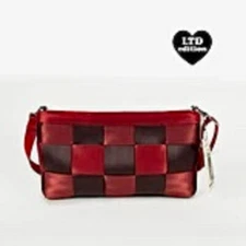 Harveys Convertible Clutch LTD / Cherry Cola