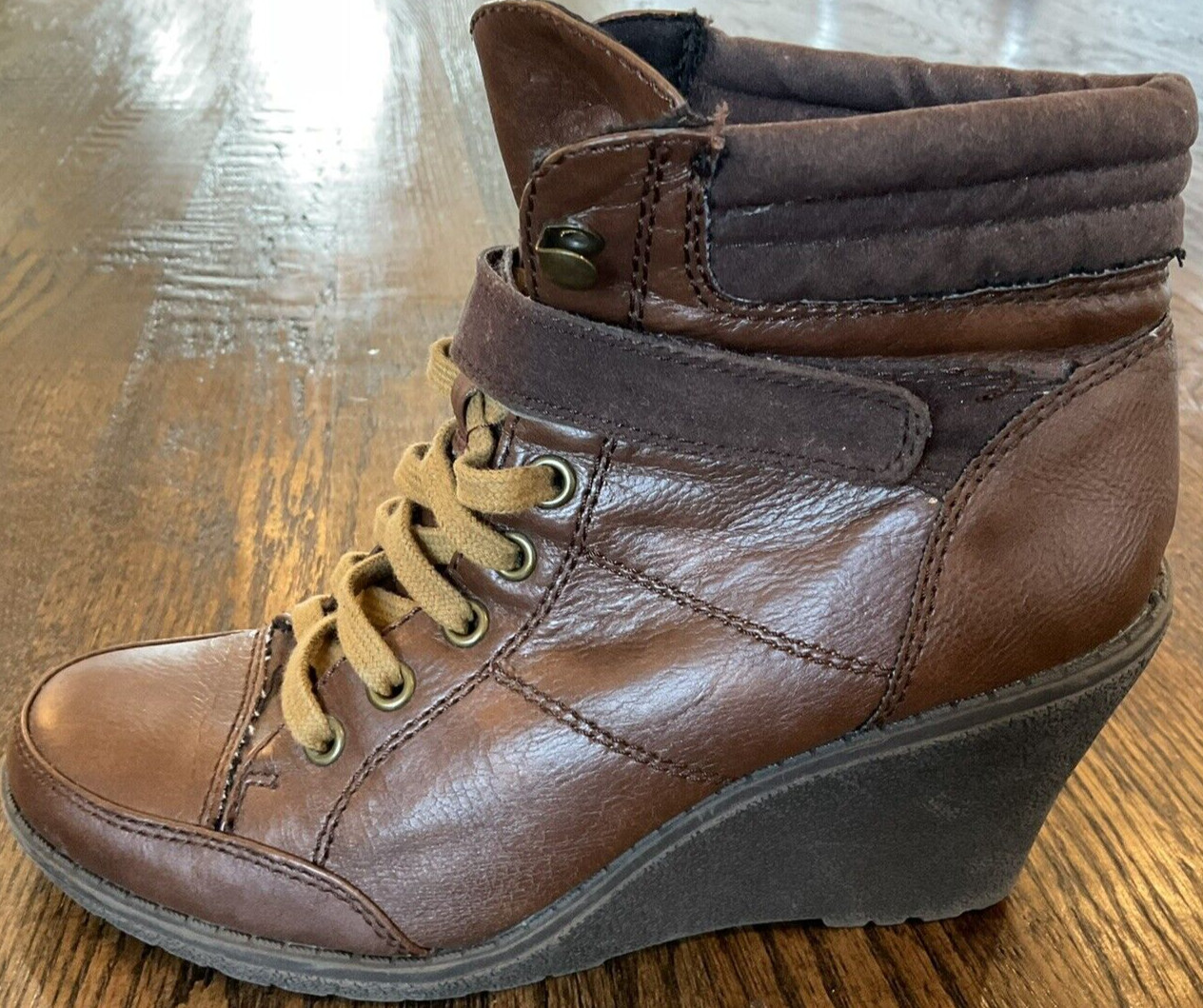 Bongo Ponder Brown Wedge Ankle Boots 8 M Lace up Leather 