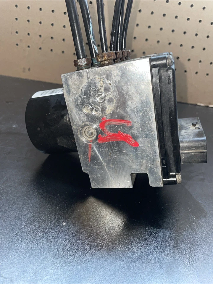 Cadillac CTS 2008-2014 3,6 L V6 ANTIBLOQUEO ABS MÓDULO BOMBA FRENO ECU Foto 2 de 4