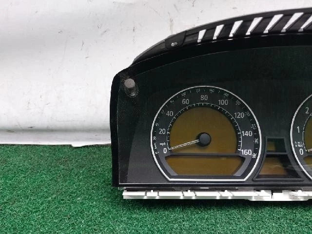 Painéis de instrumentos BMW 750Li 2008 9 140 814 - Imagem 2 de 4