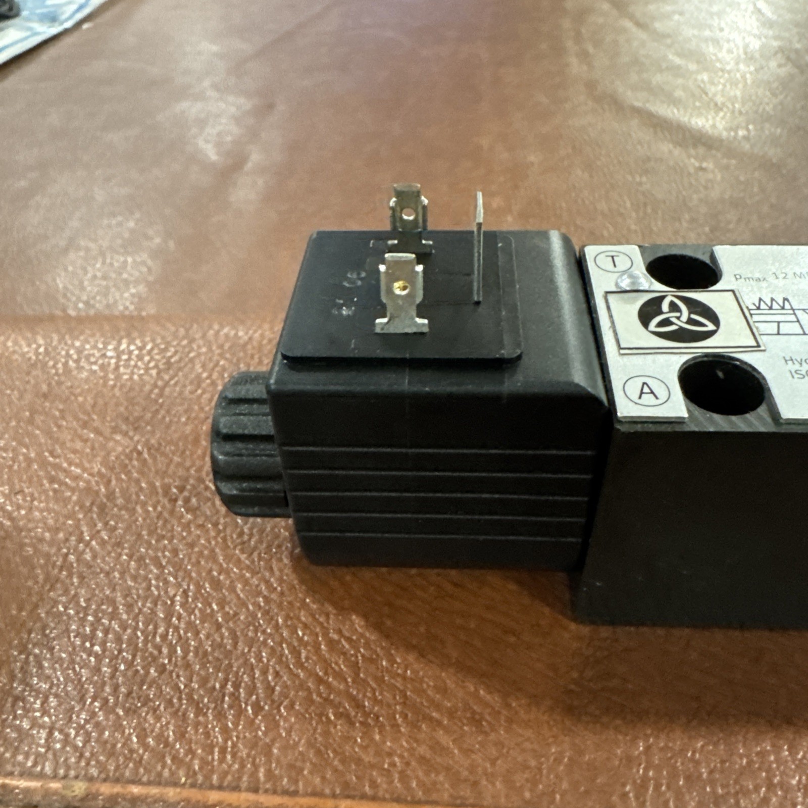 ARON Hydraulic Directional Control Valve 2 Double Solenoid Hydraulik ...