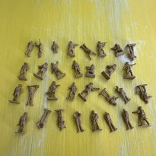 AIRFIX /British 8th Army WWII /HO 00 Scale 1/72 31 Pc Figurines