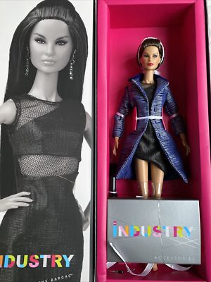FR ZINE QUEEN BINX BARONE THE INDUSTRY FASHION ROYALTY INTEGRITY