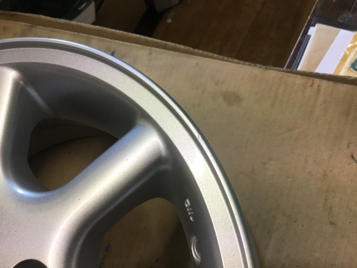 TIME to RACE 大型本 Genuine Peugeot alloy wheel fits 106 306 CH4-20 5.5J13 96051Z