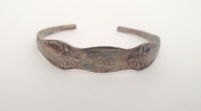 WM.A. ROGERS ONEIDA LTD SILVER PLATED FLORAL DOUBLE SPOON CUFF BRACELET VINTAGE