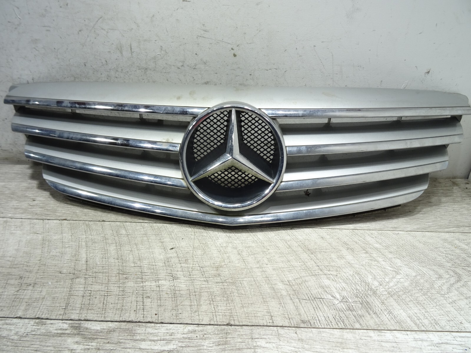 MERCEDES B Class W245 Front Grille A1698800783 for sale online | eBay