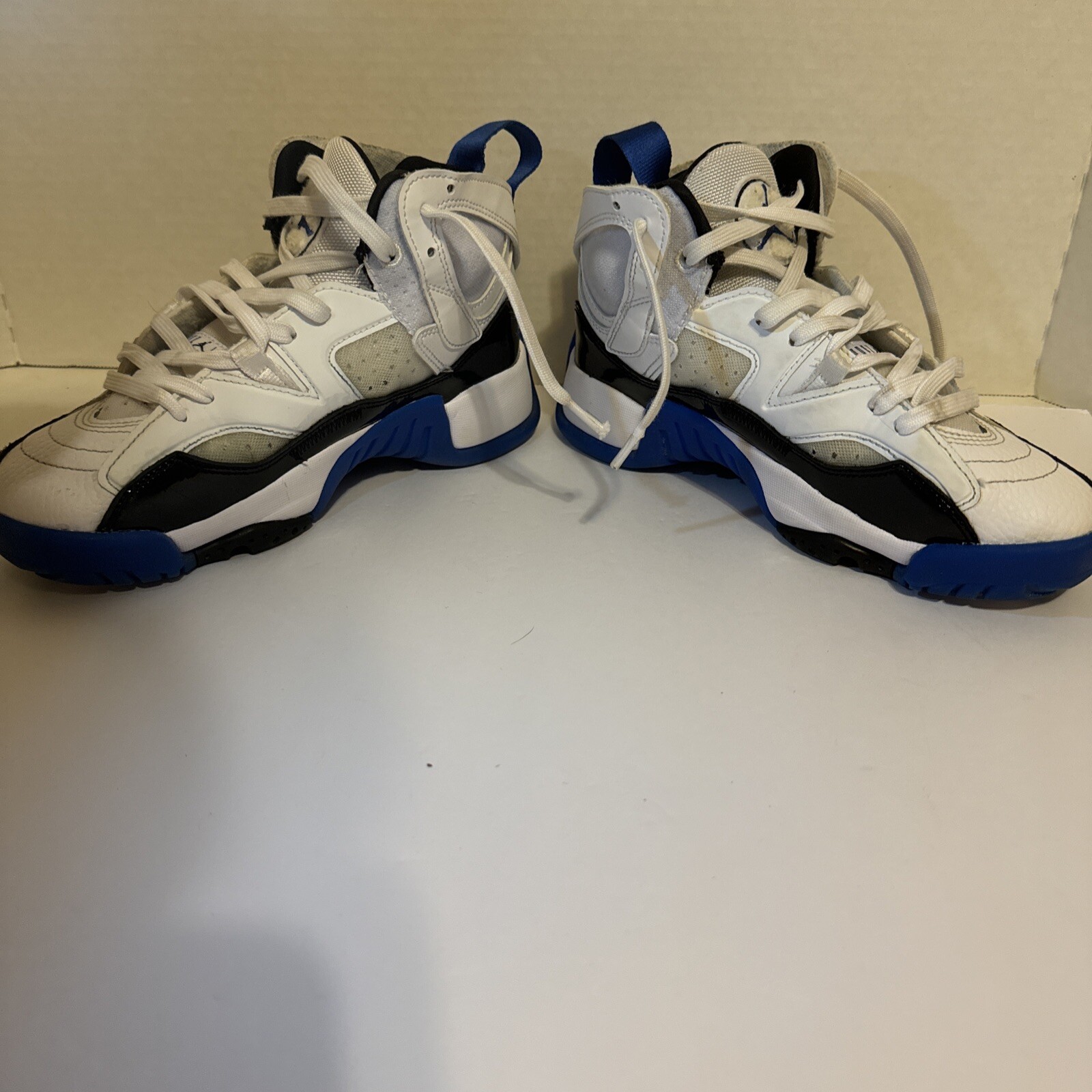 Nike Air Jordan Jumpman Two Trey "Concord" White Black DO1925-100 Men's Size 4