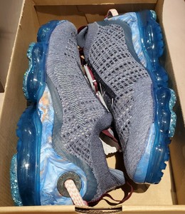 nike by you vapormax