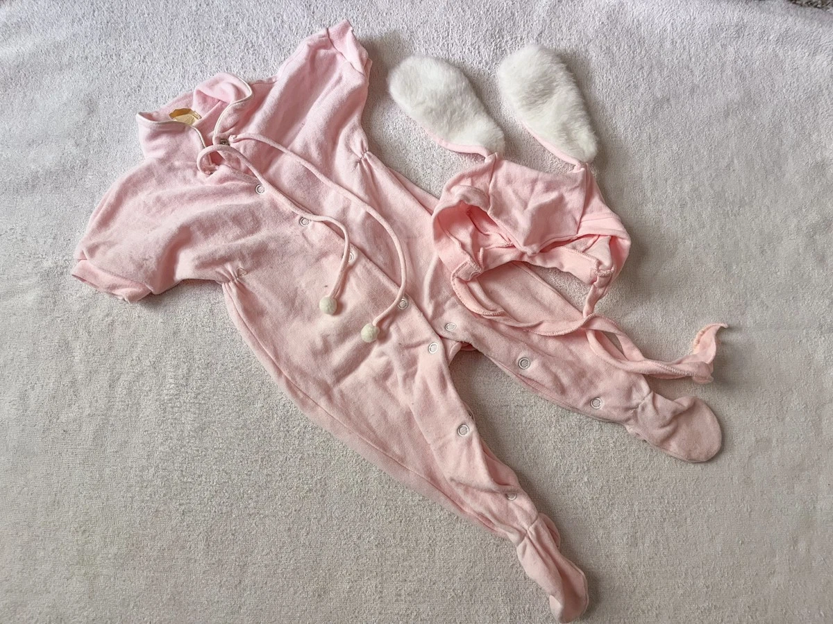 VINTAGE Baby clothes: The Original NAPPIES Pink Bunny