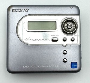 Sony MZ-NH600D Hi-MD Minidisc Walkman - Powers On - Untested